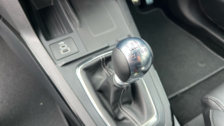 Ford Puma 1.0 EcoBoost Hybrid mHEV Sound Edition 5dr Petrol Hatchback